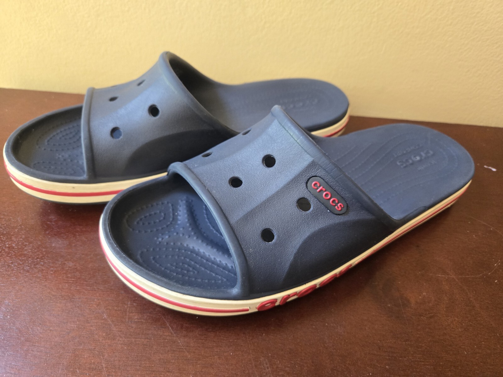GUC Size M6 W8 Bayaband Slide Crocs sandals Navy Pepper