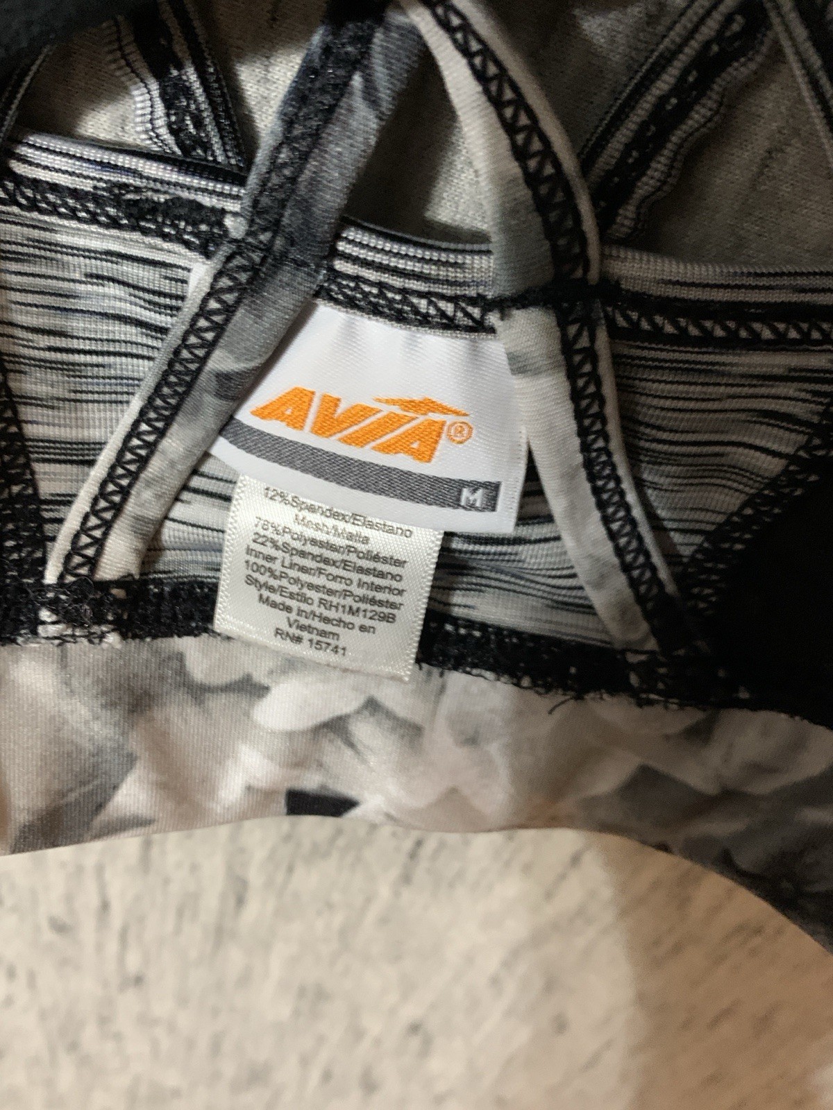 Womens Strappy Back Avia Sports Bra Gray And Black Size Medium