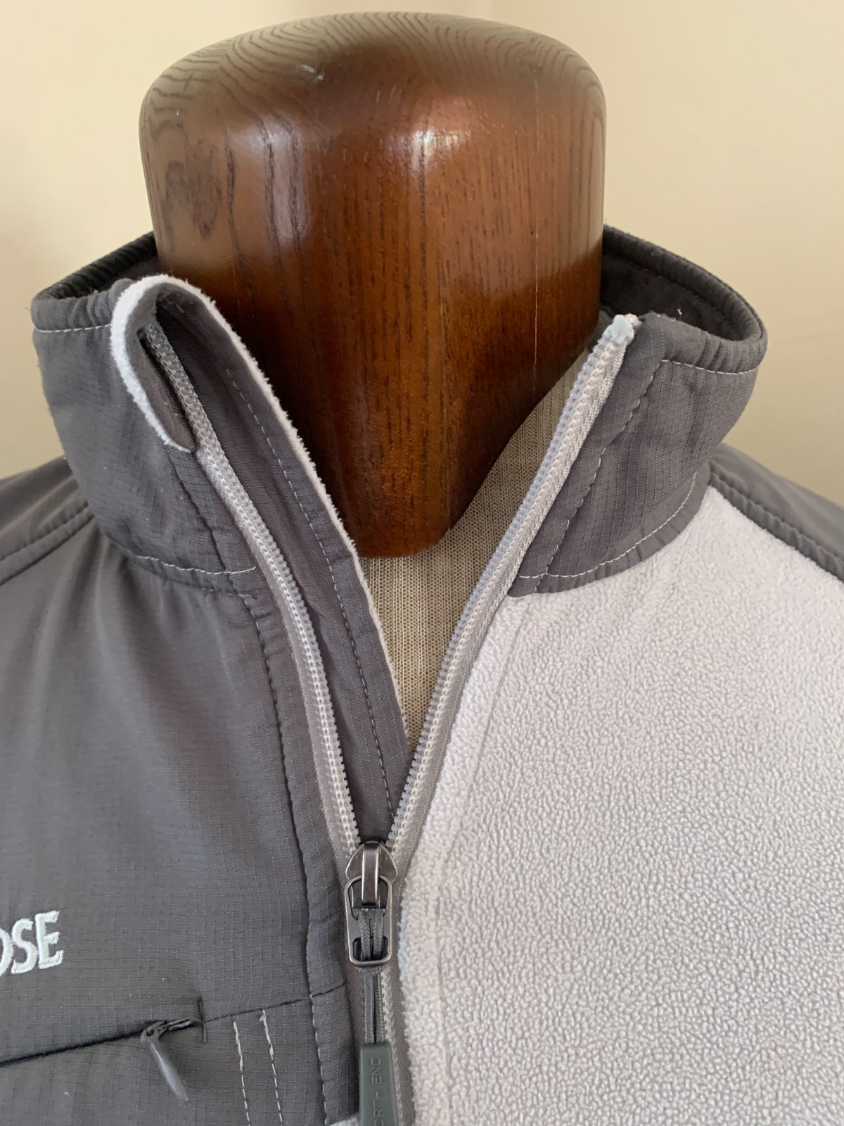 Grey Goose Vodka Men’s 2 Tone Gray 1/4 Zip Fleece Swear Bird Logo Size Large