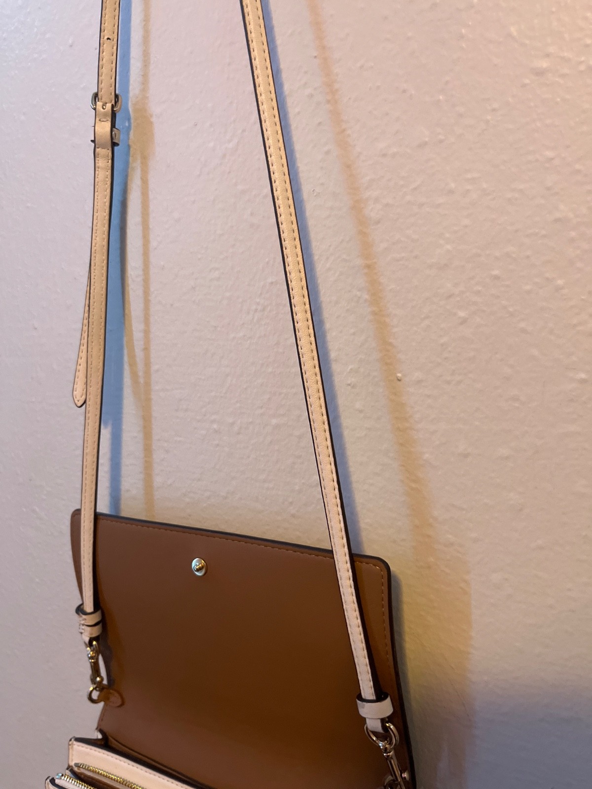 klare crossbody coach Khaki Medium in perfect condition to buy