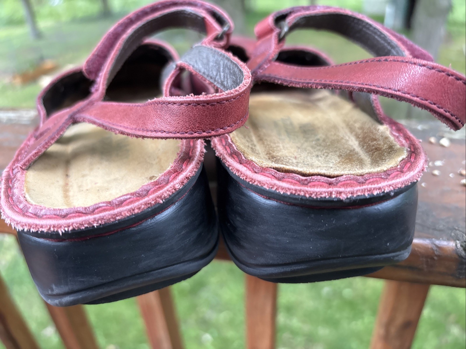 Naot Shoes 39 US 8 Gardenia Sandals Slingback Mary Jane Israel Red Burgundy