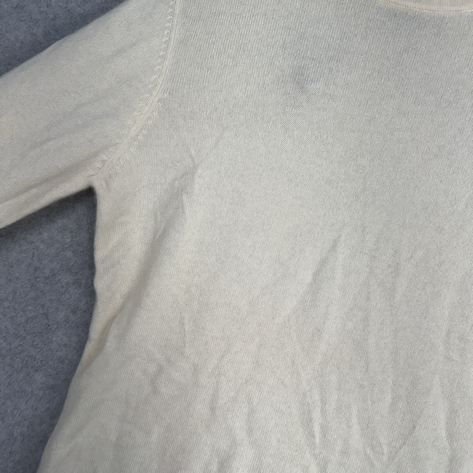 Parisian Signature Cashmere Turtleneck Sweater NWT Size M Whisper White Flaw VTG