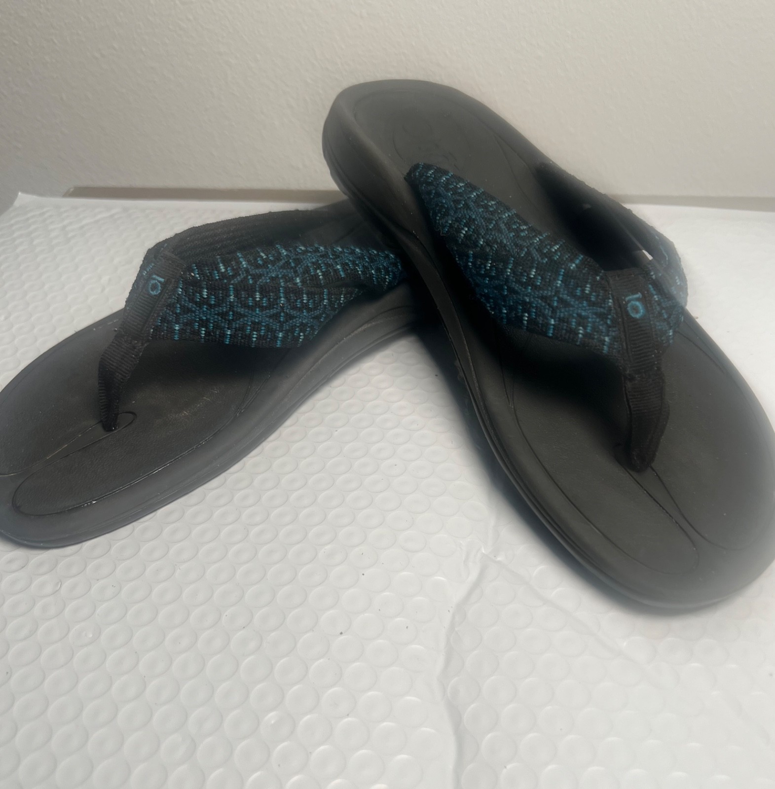 Women’s Oboz Selway Sandals in Blue & Black Pattern, Size 10