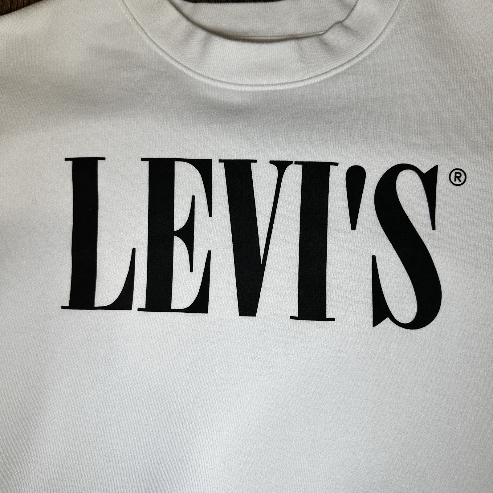 Levi’s Cropped Logo Sweatshirt Long Sleeve White Womens Sz XS Preppy Comfy Cozy