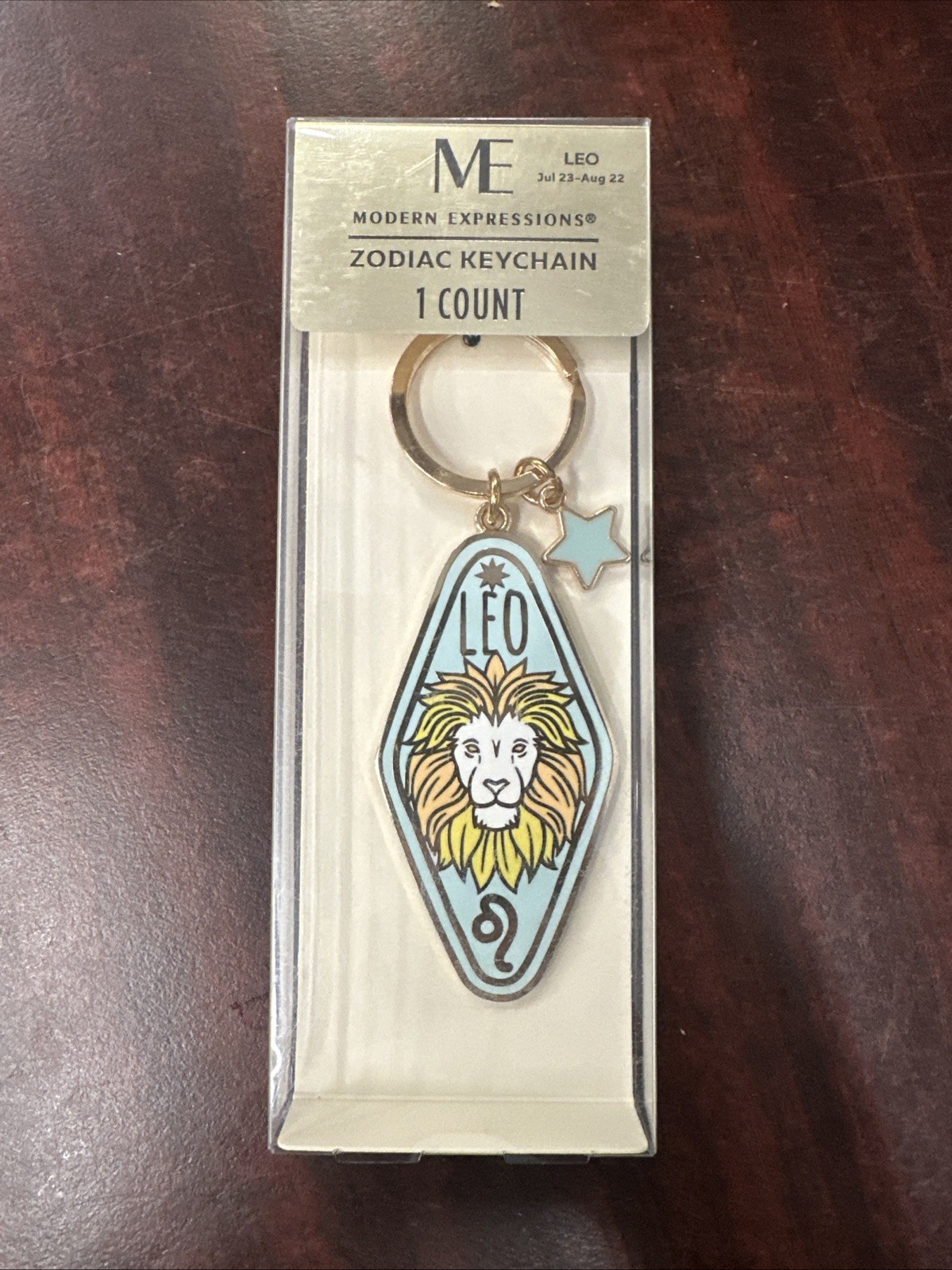 beautiful ZODIAC Keychain Gold w/ Charm Modern Expressions Leo