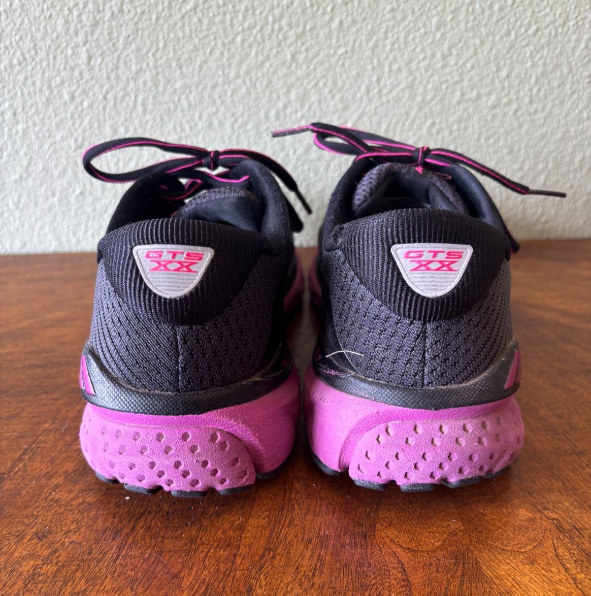 Brooks Women’s Adrenaline GTS XX Running Shoes – Black Purple – US 10.5