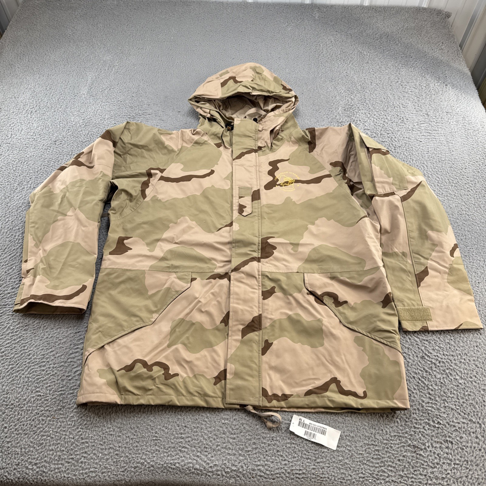 US Military Jacket Mens Desert Cold Weather Parka XL Long NEW WI Challenge Logo