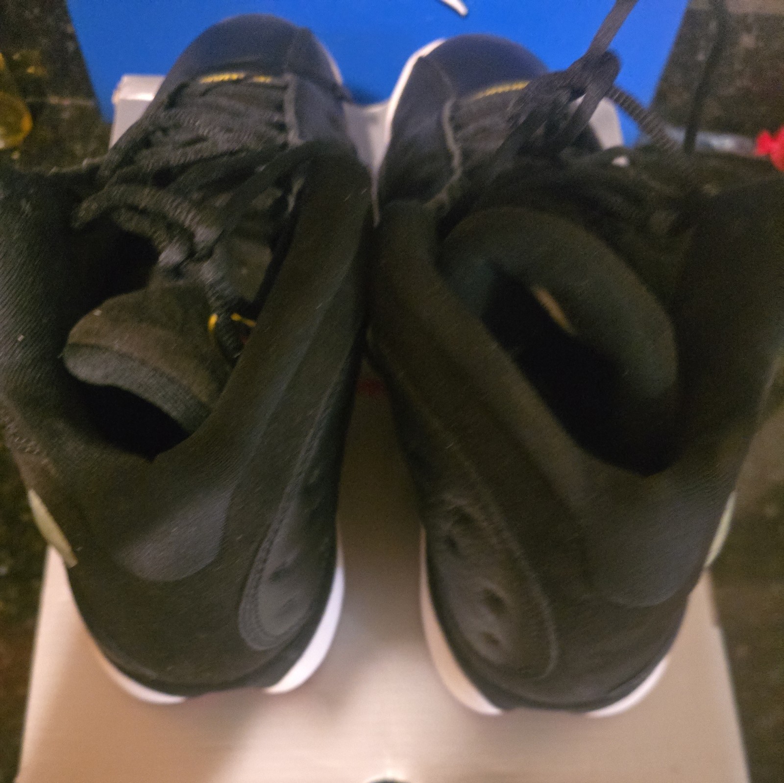 Size 12.5 – Jordan 13 Retro Mid Playoff