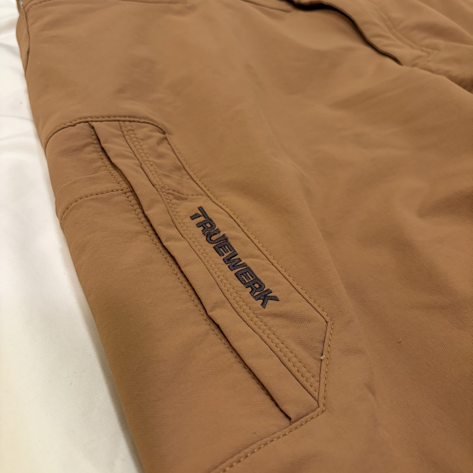 Truewerk T2 Werkpant Mens Size 38×36 Sand Straight Leg Nylon Poly Spandex Good
