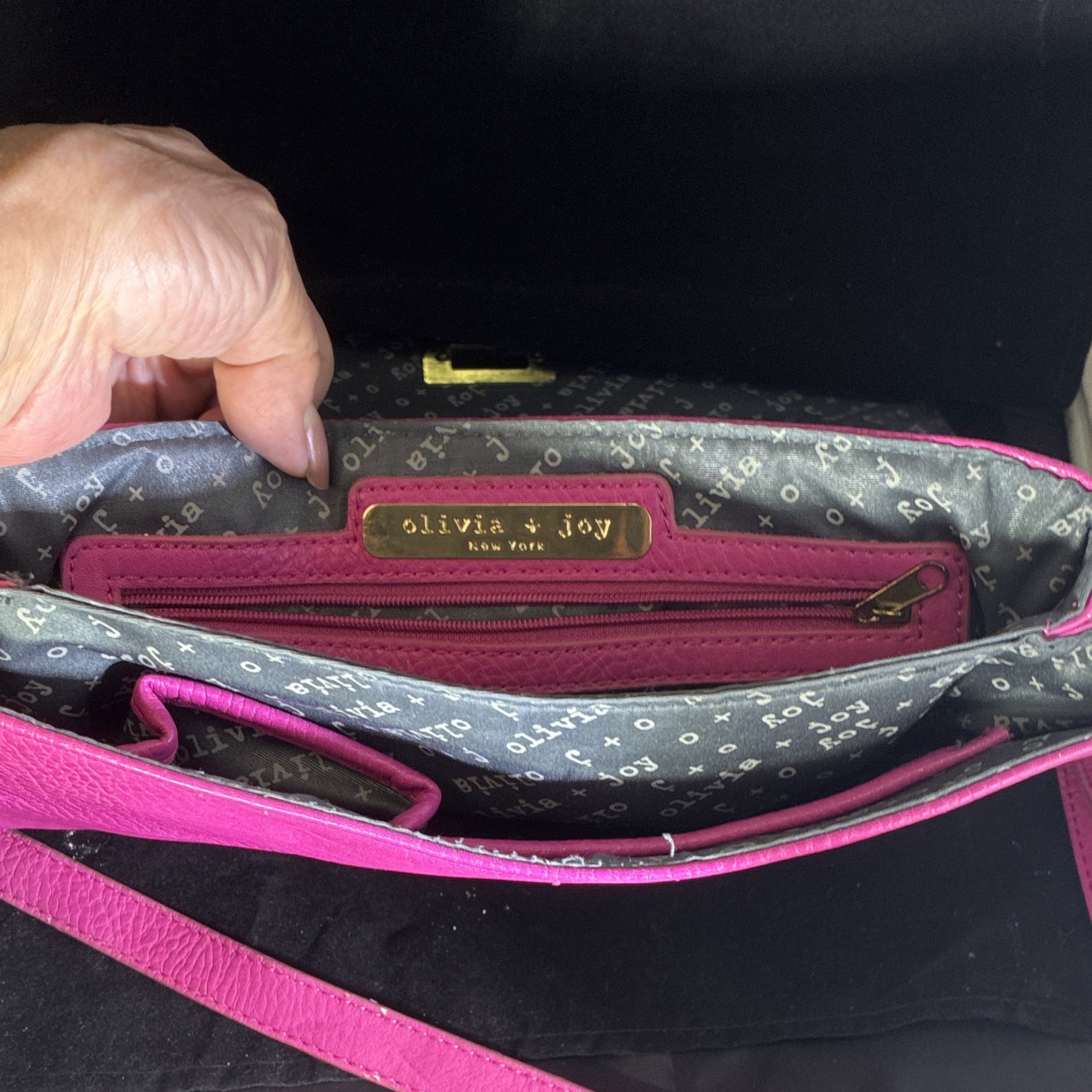 Olivia + Joy Pink Pebbled Crossbody Bag, Gold Chain, Turn Lock, Detachable Strap