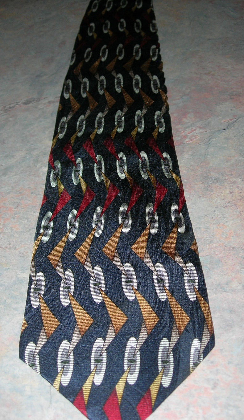 Classic (57 in.-60 in.) Geometric Necktie by William Marks