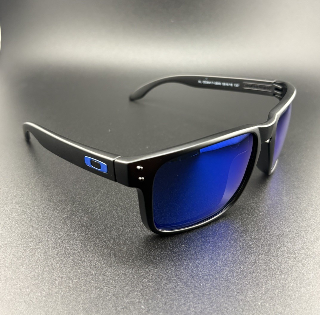 Oakley 0OO9417 Men’s Holbrook XL Sunglasses