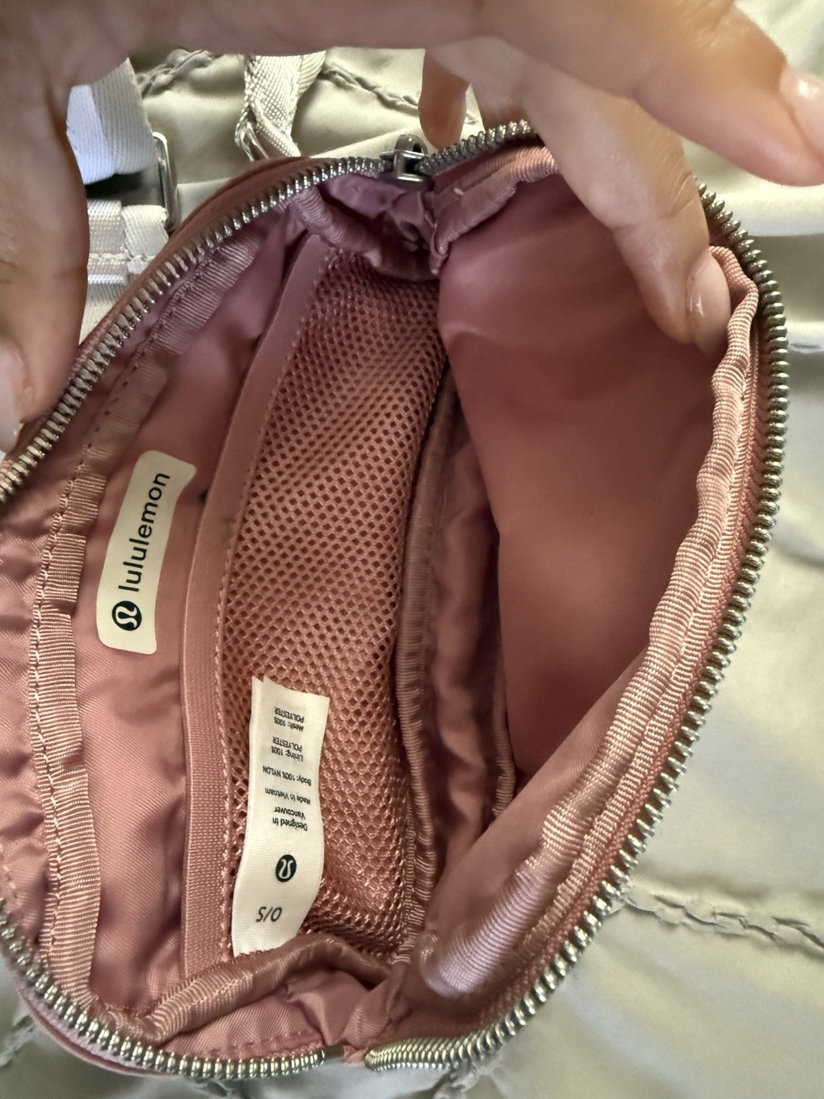 lululemon Pink Mini Crossbody Bag Zip Wristlet w/ Adjustable Detachable Strap