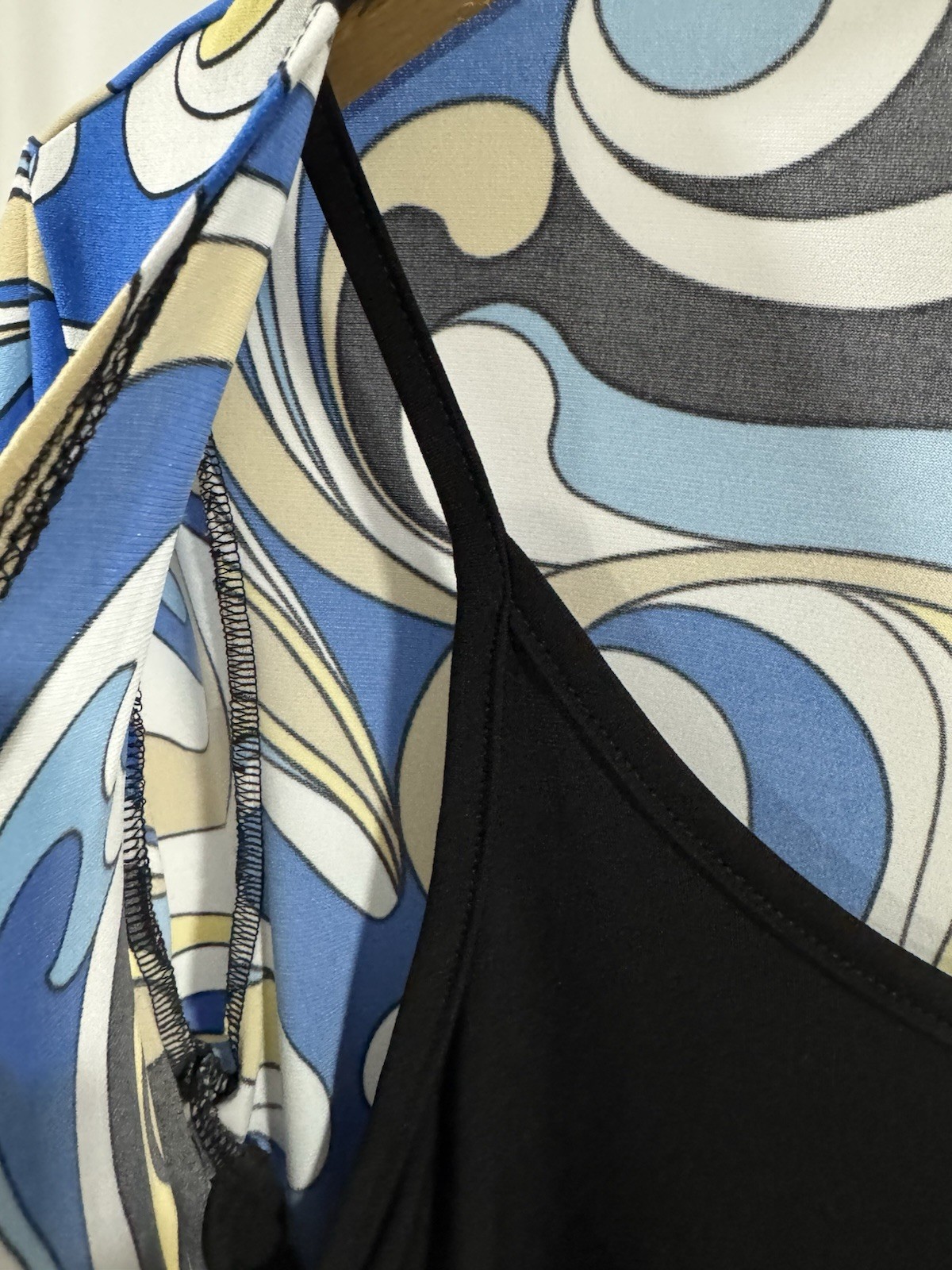 Women’s Abstract Swirl Print Stretch Top Blue Yellow Black 3/4 Sleeve Small