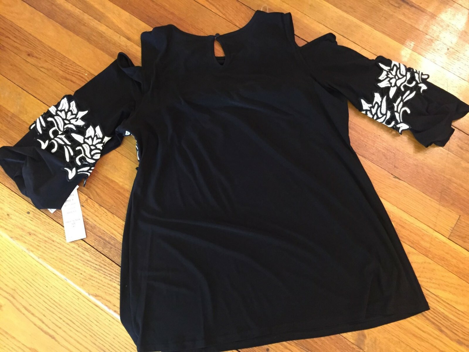 COCO BIANCO S-M-L-XL COLD SHOULDER BELL SLEEVE TOP WITH EMBROIDERY BLACK NWT