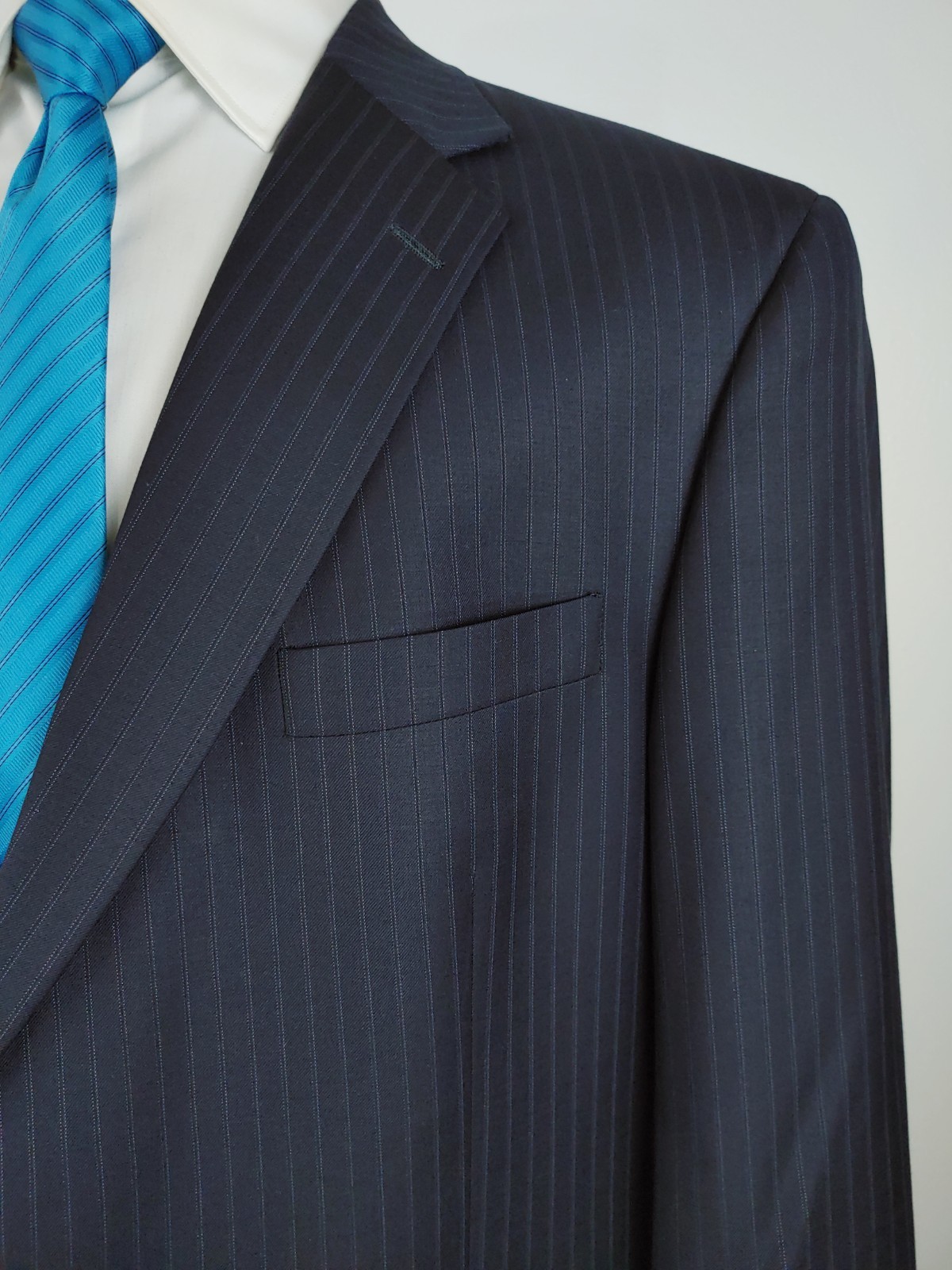Hart Schaffner & Marx 2 Piece Suit 48/50R Navy Wool 43×28 Pants Chalk Pinstripe