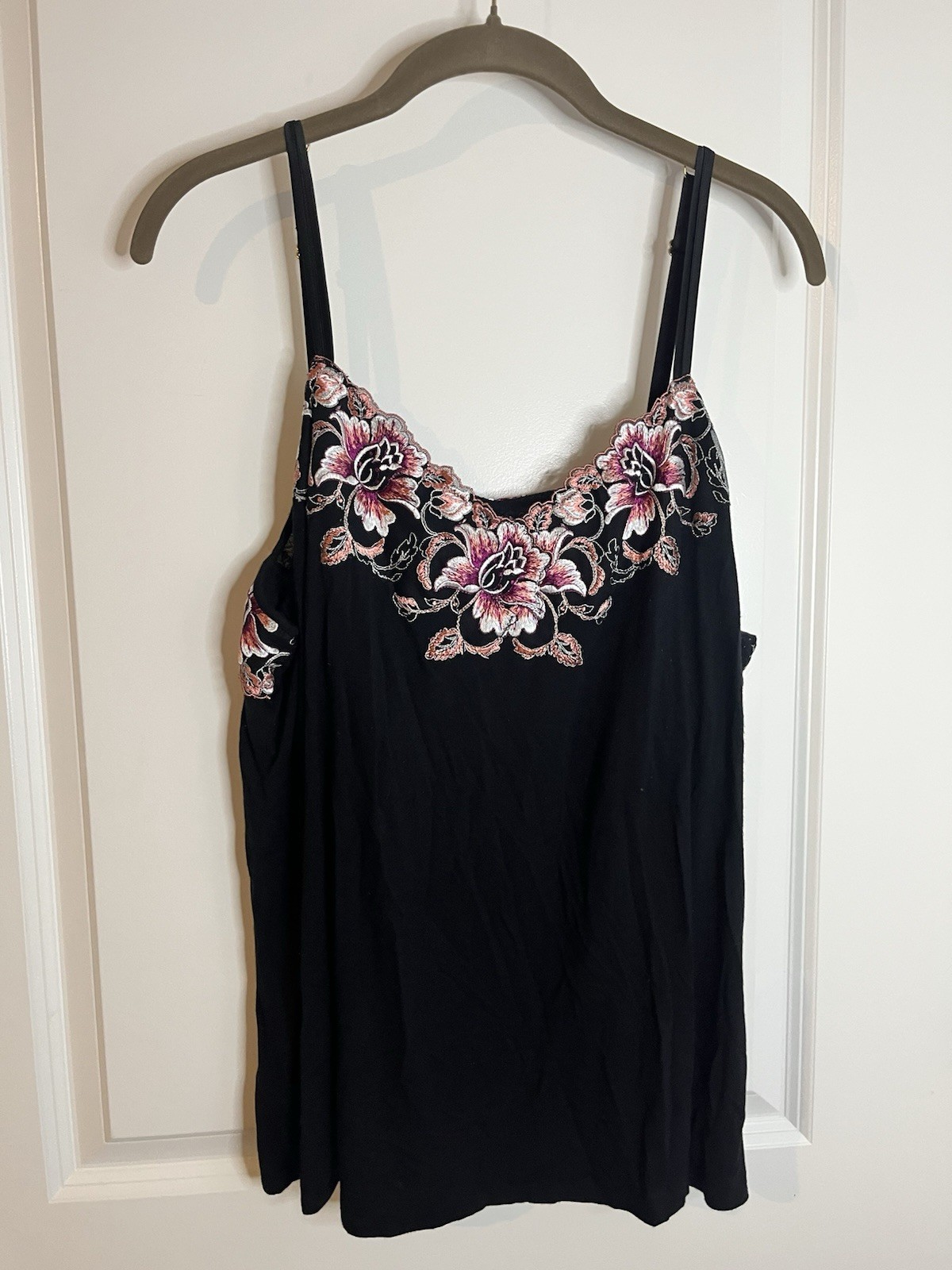 Soma Lined Fairy Soft Delicate Floral Embroidery Adjustable Camisole Top Size XL