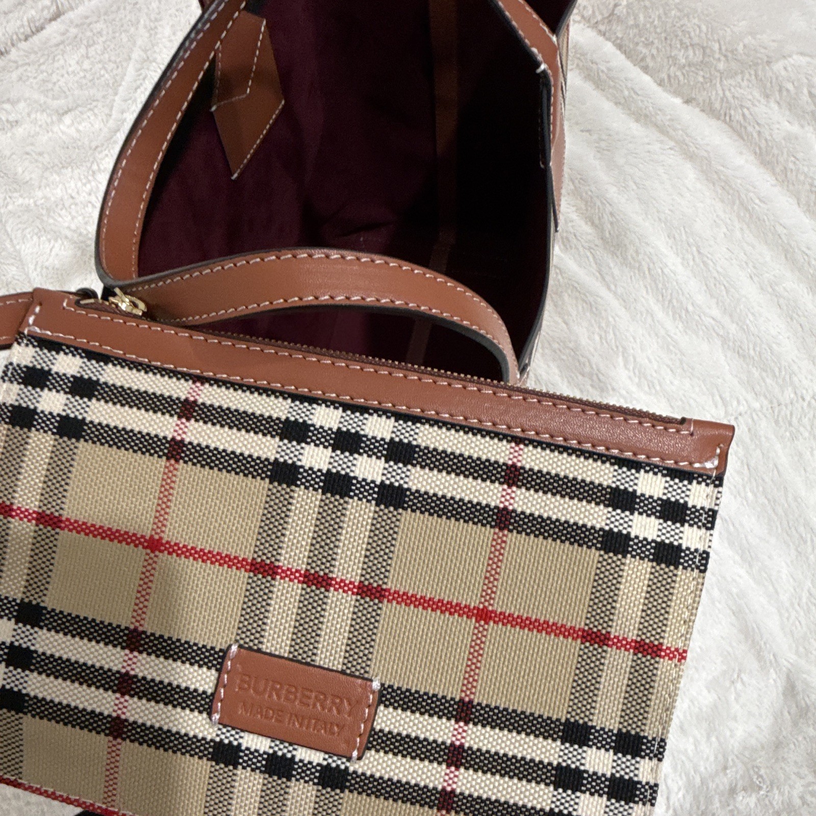 Burberry House Check London Tote Medium