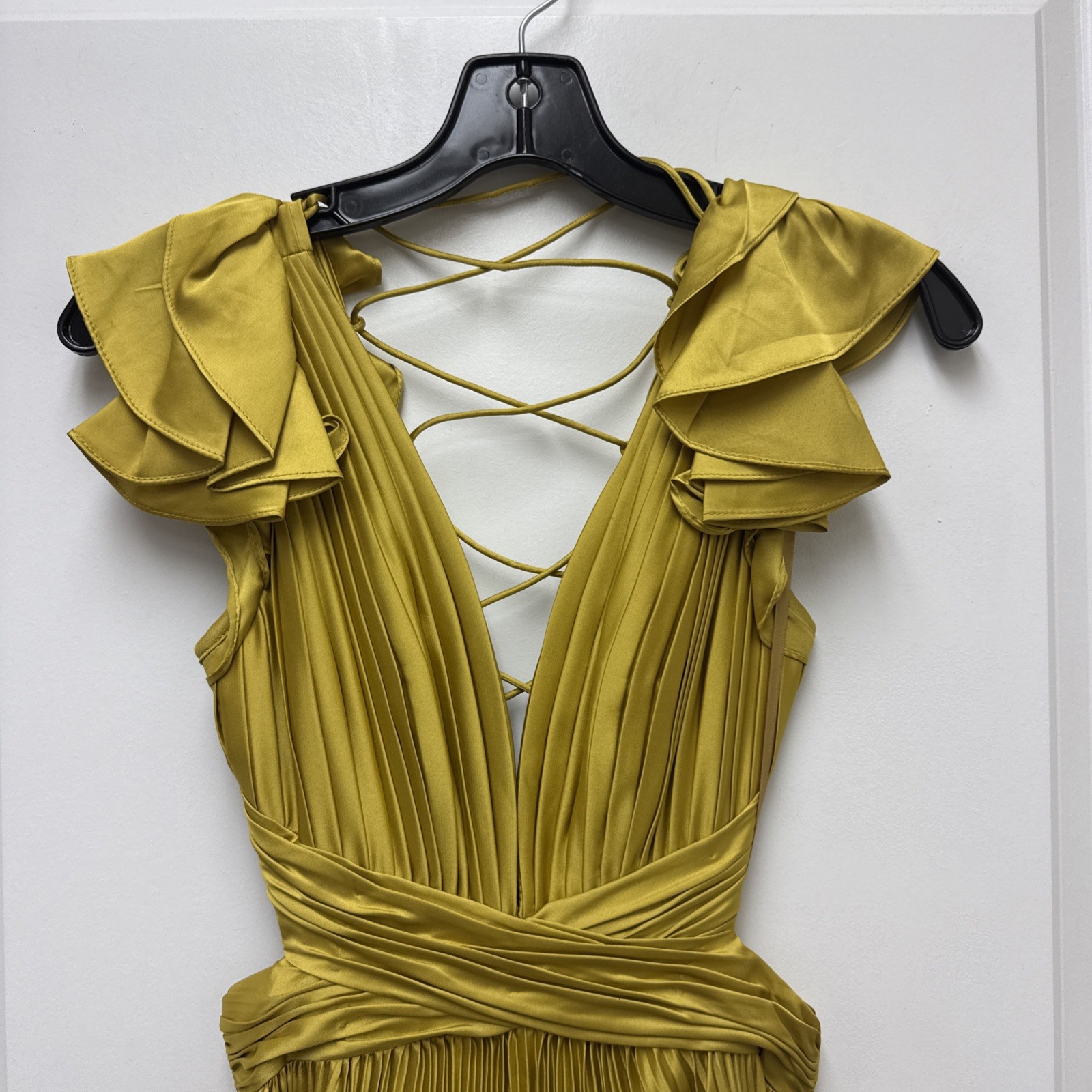 Mac Duggal Size 0 Chartreuse 26729 Pleated Flutter Sleeve V Lace-Up Gown Dress