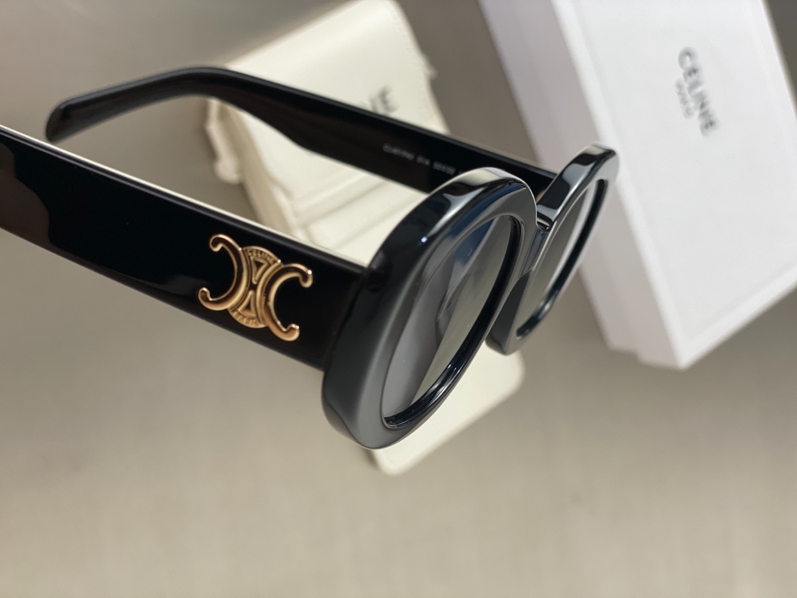 New Gold Triomphe CELINE CL40194U Black/Gray Lens Gold Oval Women’s Sunglasses
