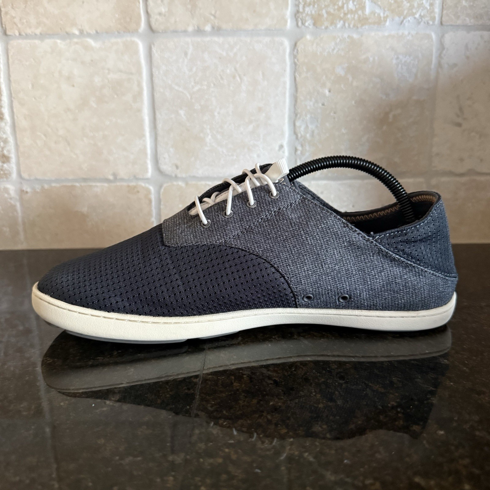 OluKai Men’s Nohea Moku Sneaker US 9.5 EUR 42.5 Grey Shoes Comfy GUC