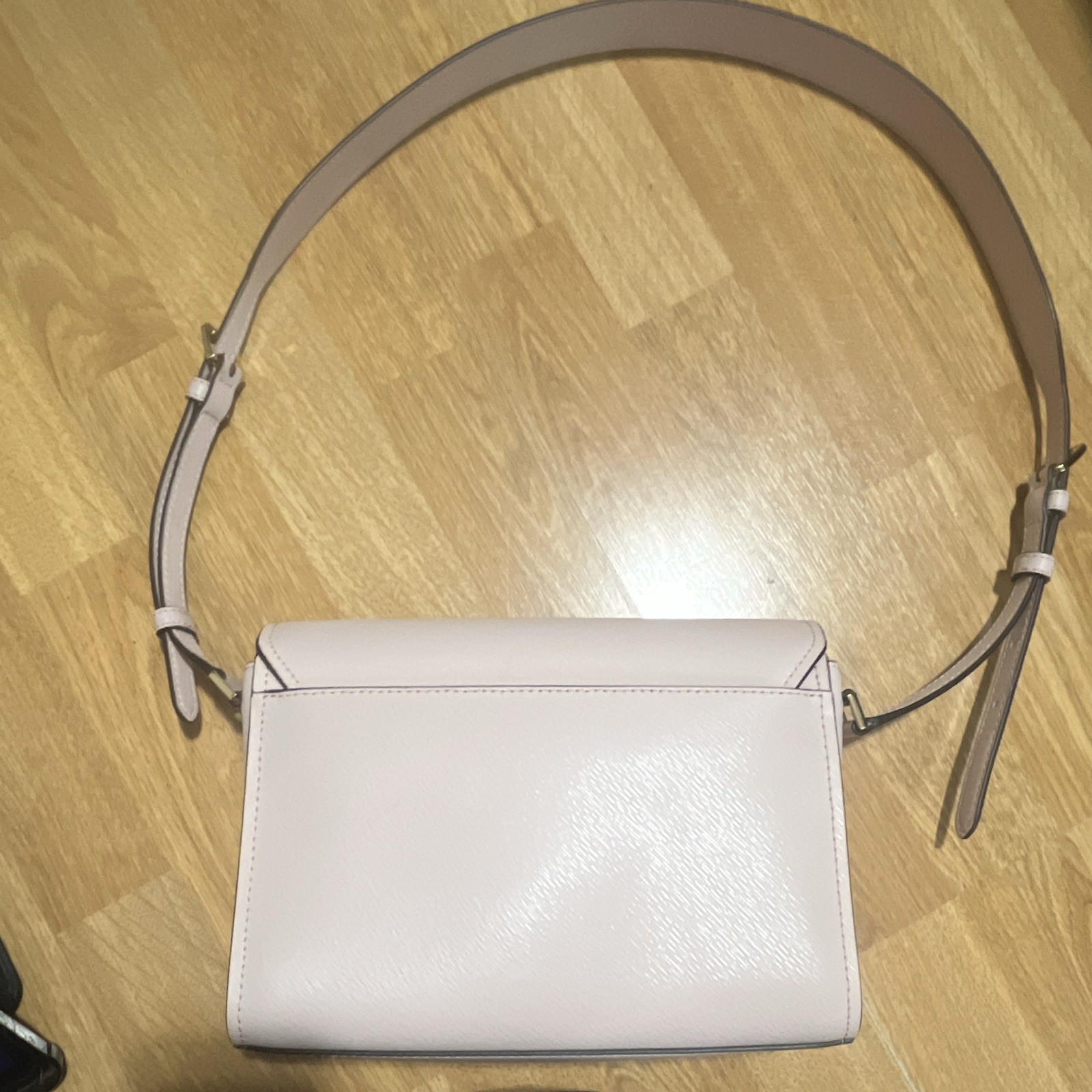 Michael Kors MK Logo Shoulder Bag Adjustable Strap Inner Pockets Gold
