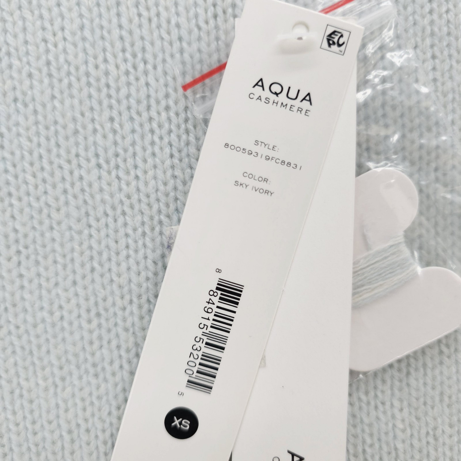 NWT AQUA 100% Cashmere Sweater Shell Stitch Sleeve Sky Ivory Blue Size XS