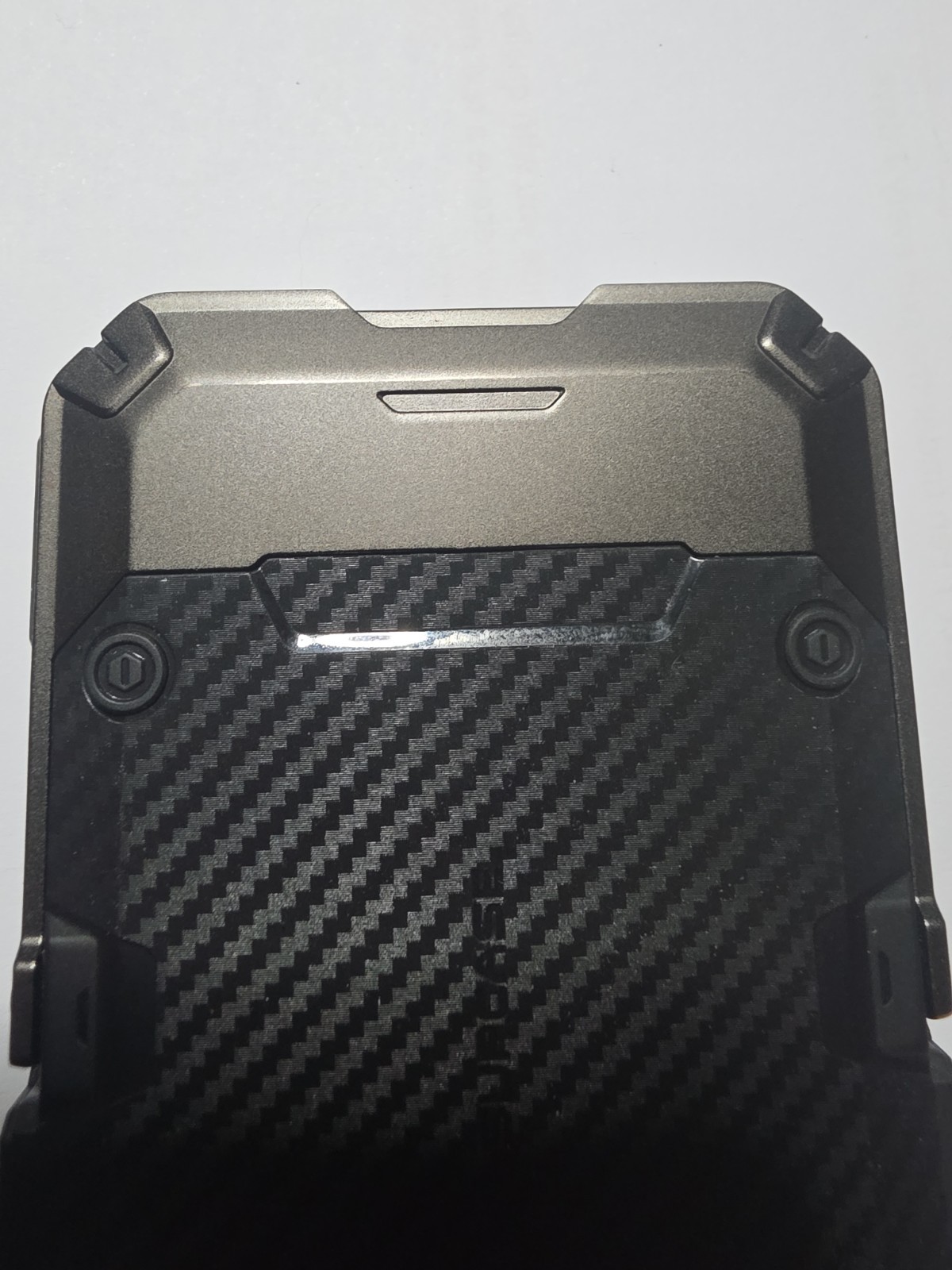 SUPCASE Minimalist Wallet – Durable Metal & Carbon Fiber Style