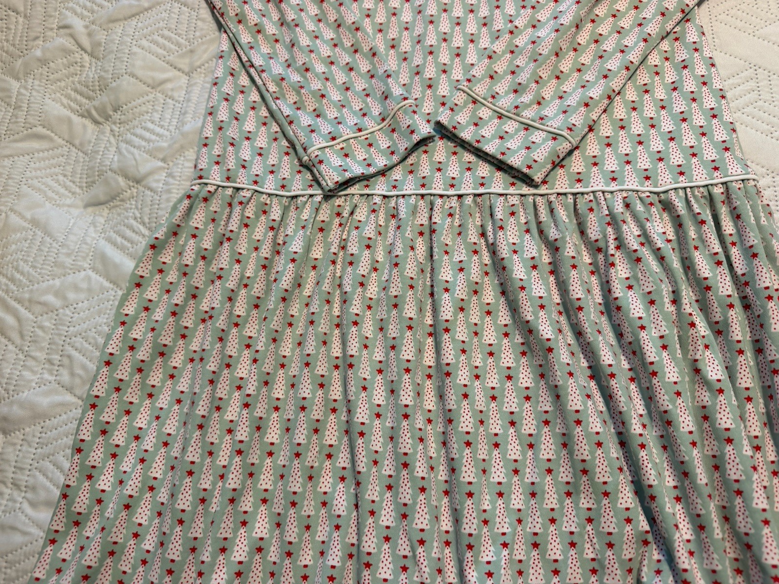 Lila and Hayes Girls Size 10 Green Christmas Trees Long Sleeve Peter Pan Dress