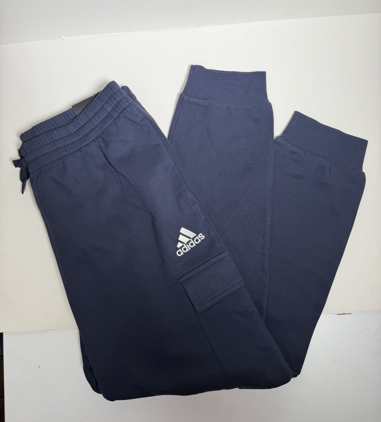 NWT Adidas Men’s Essentials Feel Cozy Cargo Joggers Navy Blue Large Regular fit
