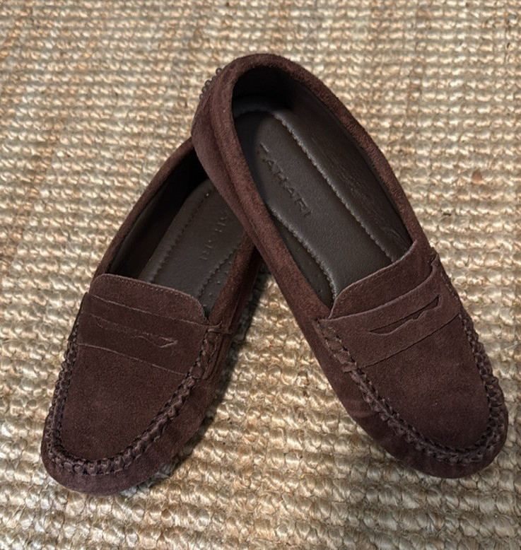 Tahari Brown Suede Slip-On Loafers Round Toe Comfort Casual Shoes Size 7
