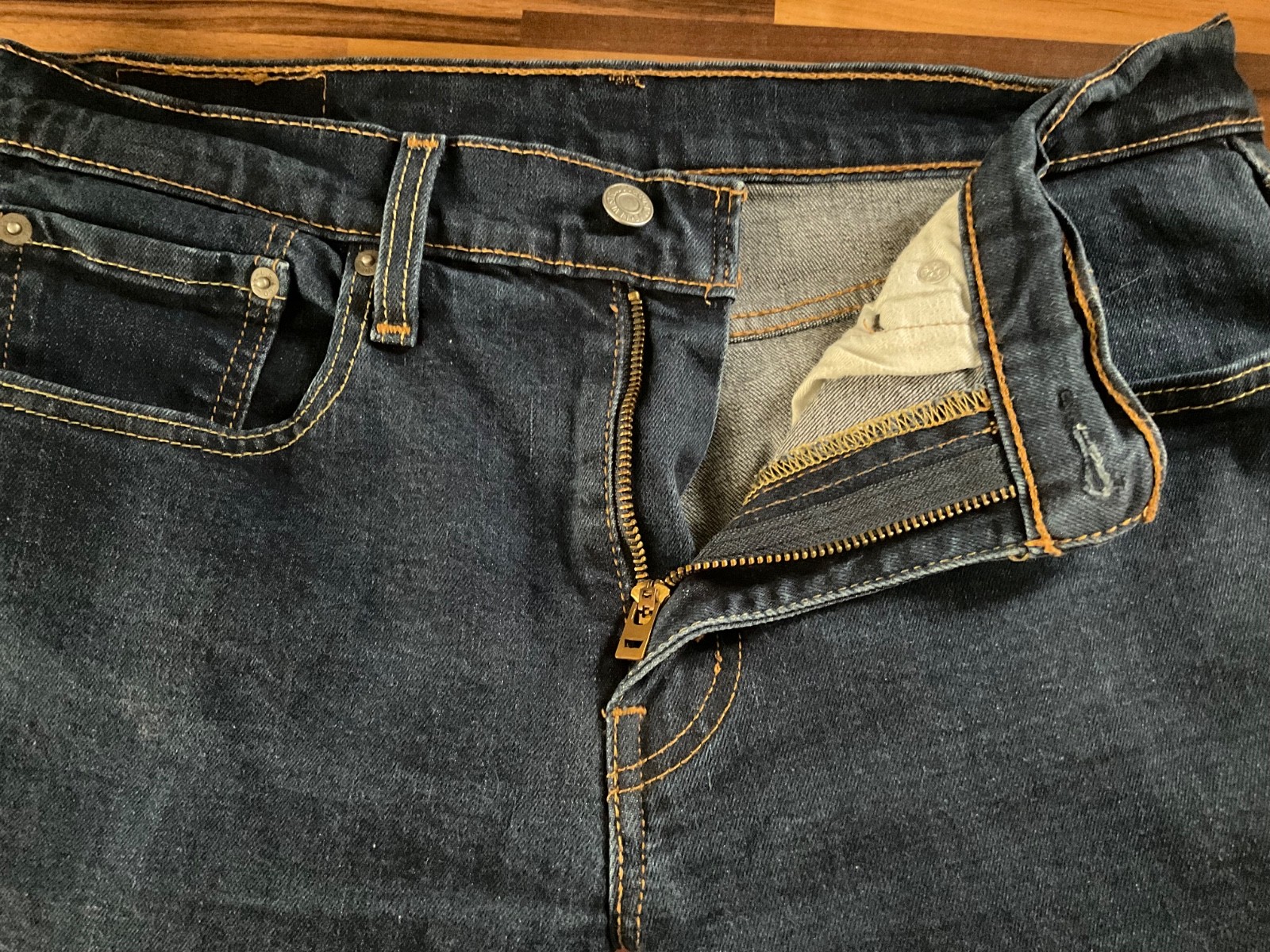 LEVI’S 502 Dark Navy Blue Denim Zip Fly Jeans – W31 L32 – Men’s