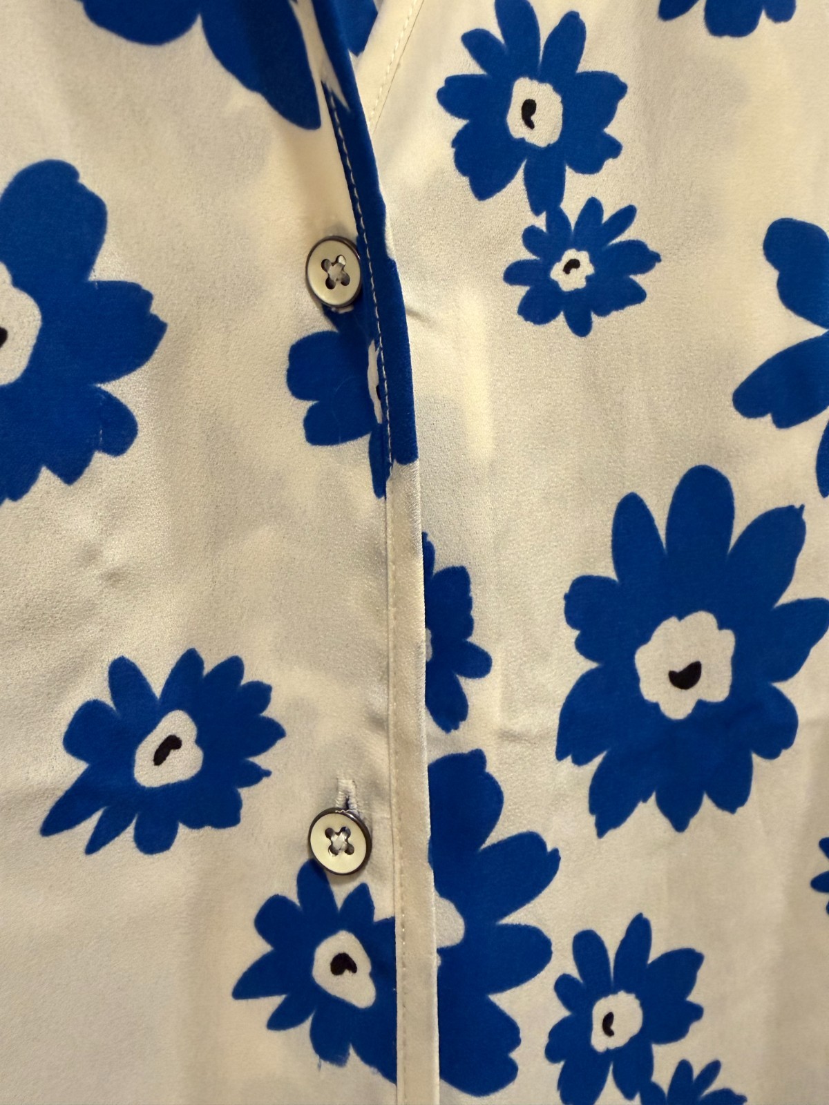 cabi Florist Blouse Button Front MEDIUM Blue & White Floral, Long Sleeves