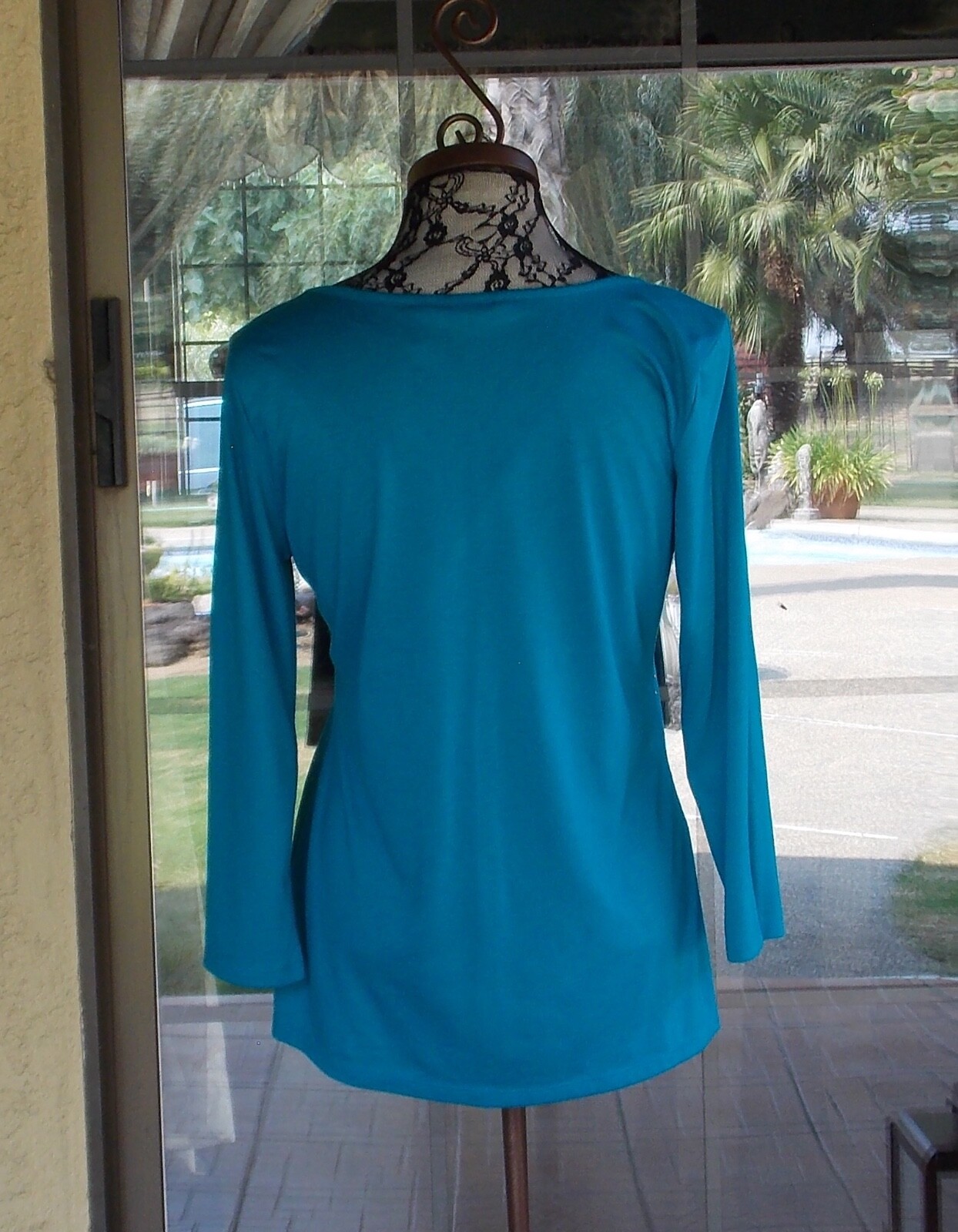 3/4 Sleeve Teal Front Embellished Sophia Vergara Knit Shirt Sz. L 40″ Bust