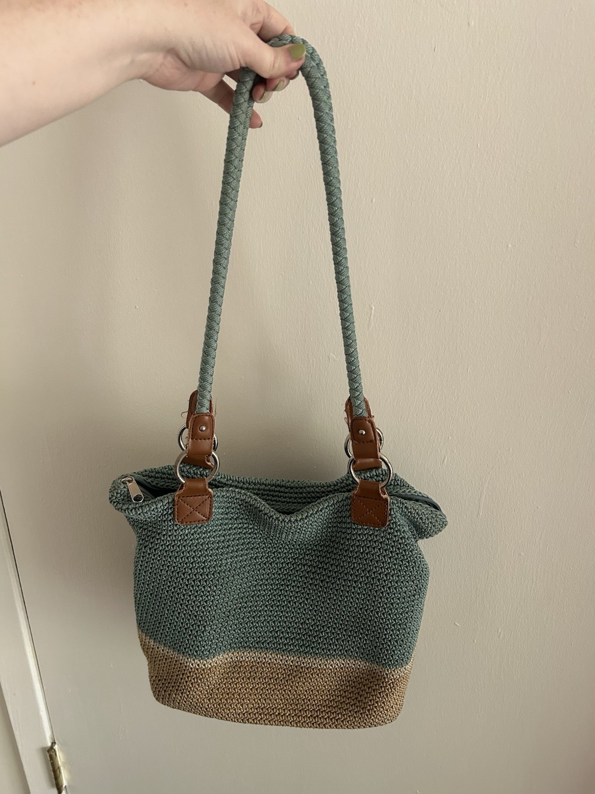 Women’s Blue & Tan Colorblock Shoulder Bag Zip Closure, Lined, Inner Pockets