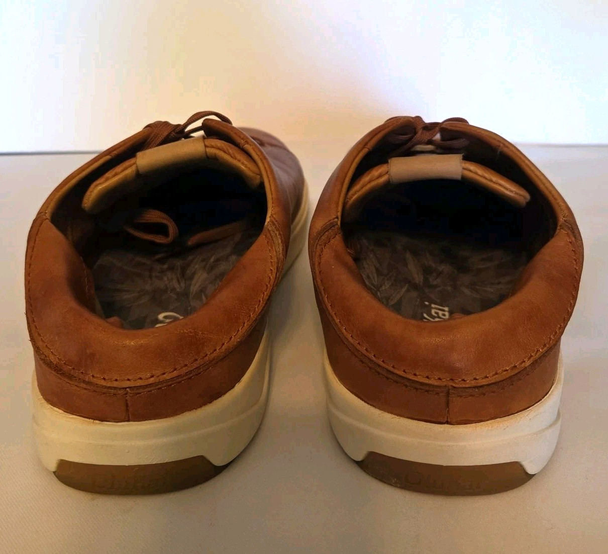 OluKai Lae‘ahi Li ‘Ili Men’s Leather Sneakers Brown Waterproof Shoes Sz 11 EU44