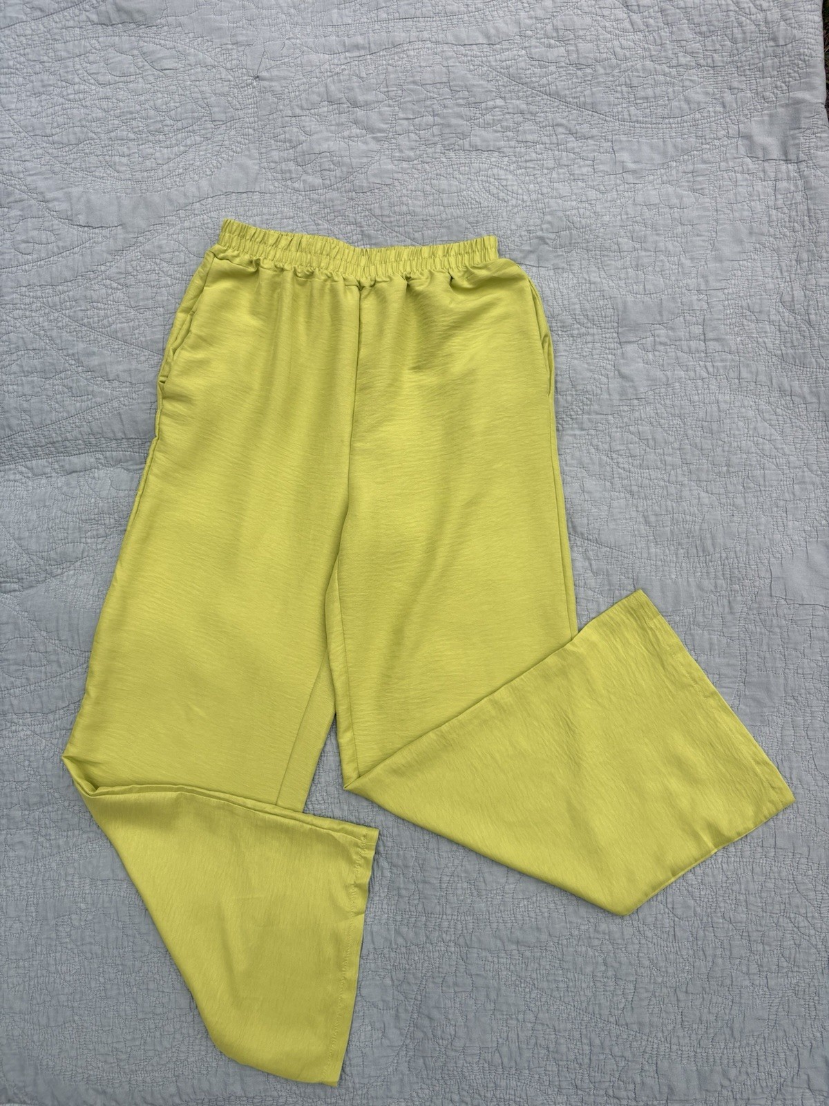 Women’s Loose Top and Pants Set – Soft Light Green Casual 2-Piece Outfit Size M