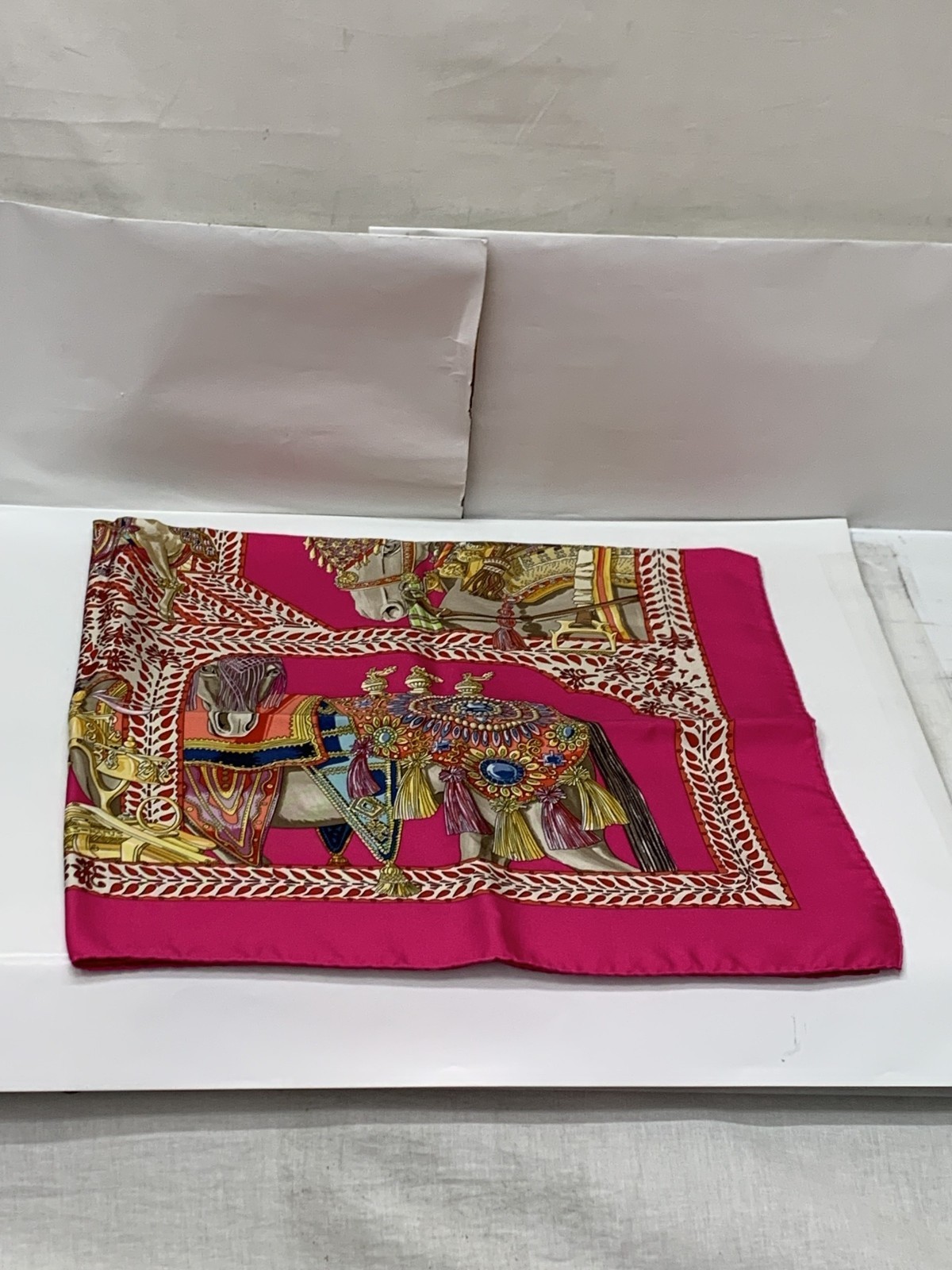 HERMES Carre 90 La Danse du Cheval Marwari Silk Scarf Pink Horse Used