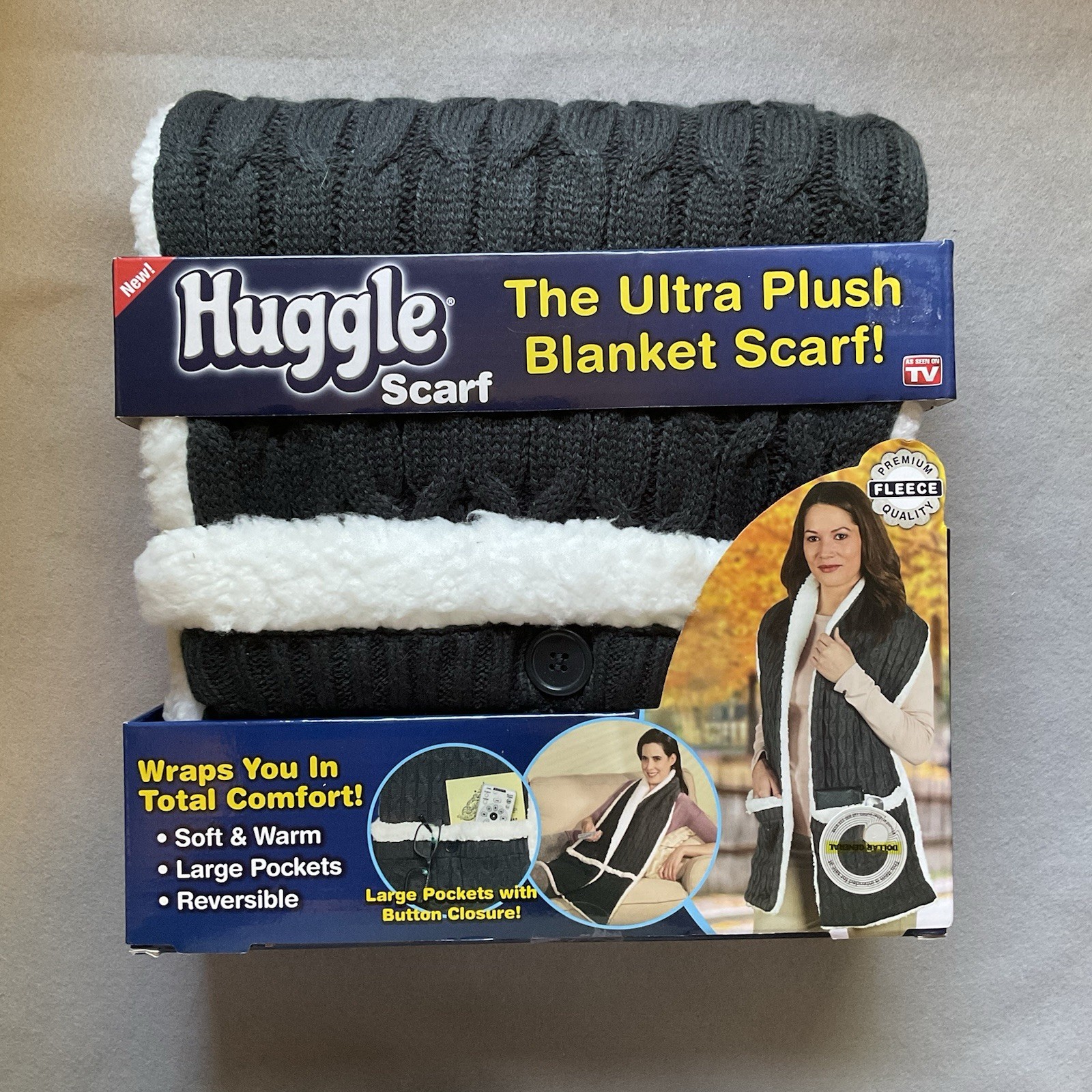 Huggle Blanket Scarf with Pockets, One Size Fits Most, New in Box