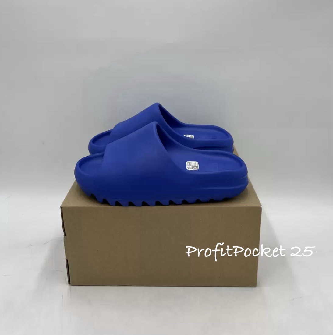 Yeezy Azure Sandal Slides Size 6