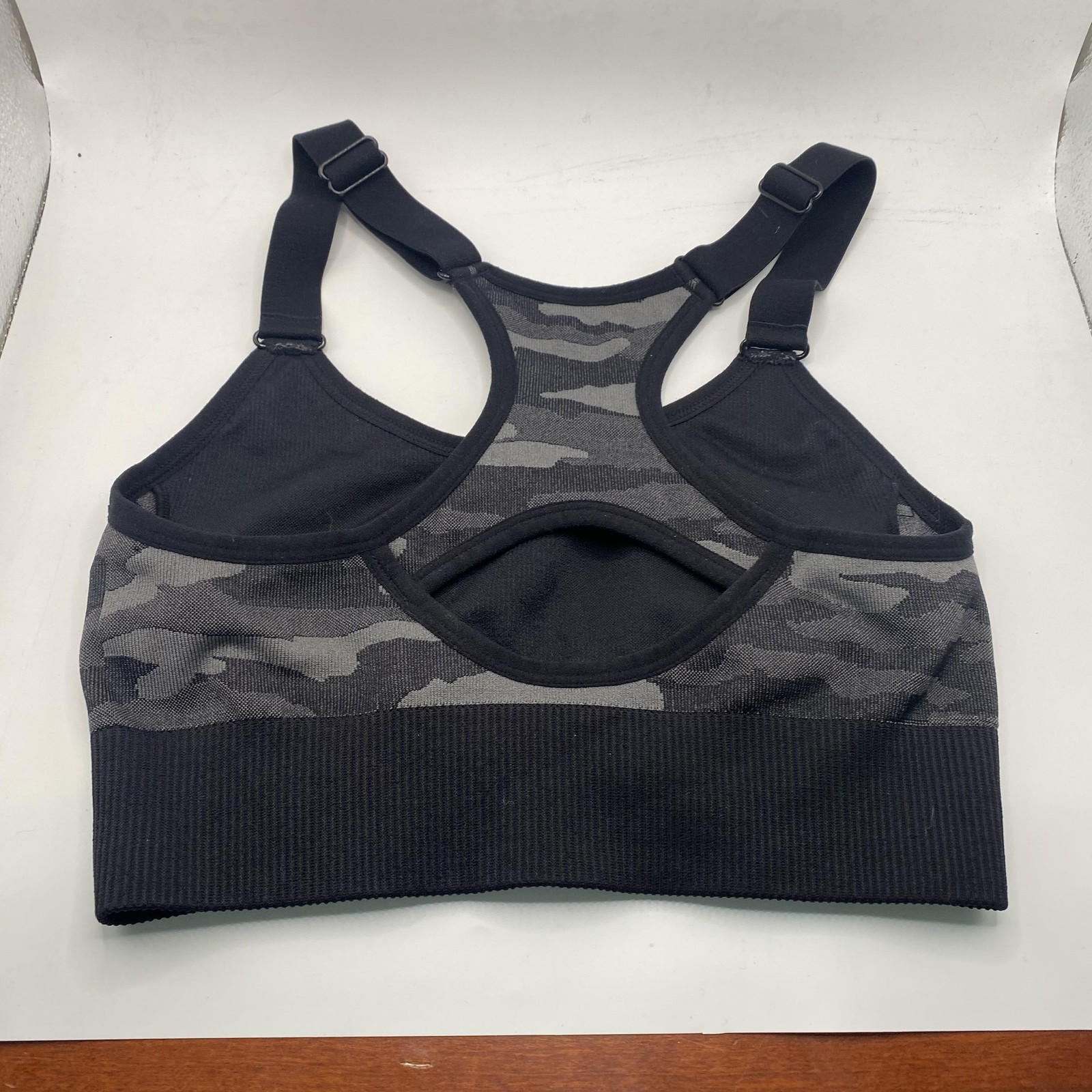 Avia Sports Bra Womens Small Gray Camo Seamless Racerback Adjustable Athletic