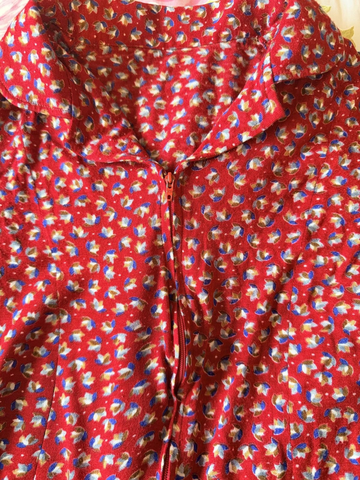Vintage 1960s day dress Red size 14 Long Sleeve Floral retro shirt Dress