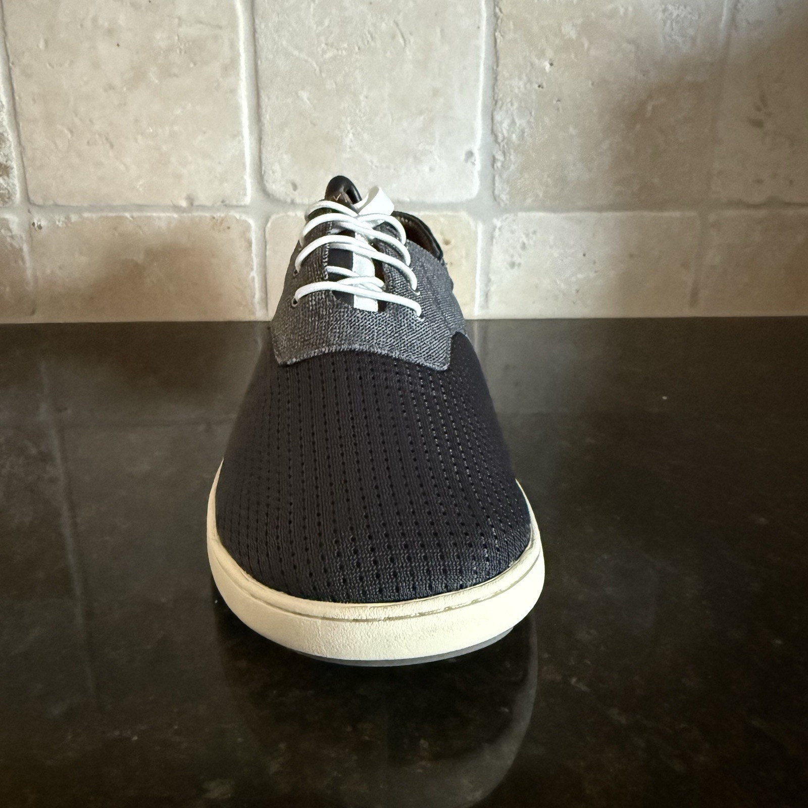 OluKai Men’s Nohea Moku Sneaker US 9.5 EUR 42.5 Grey Shoes Comfy GUC