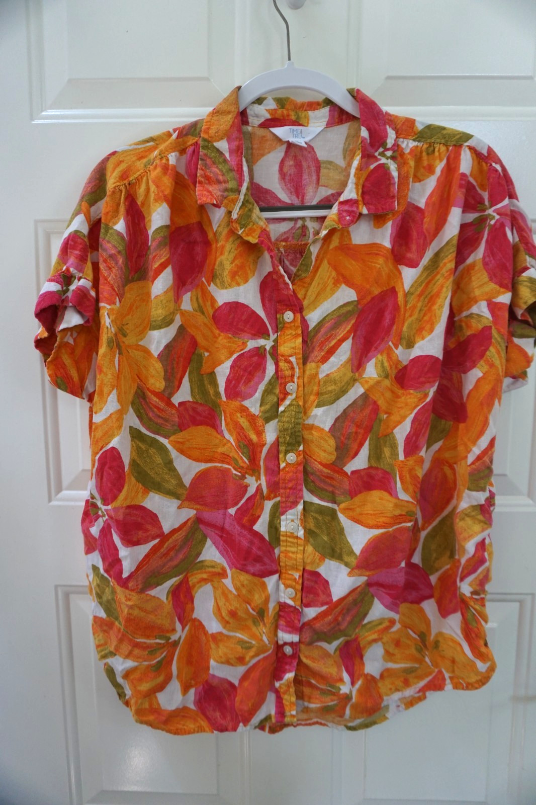 Arty Hawaiian Retro Dopamine Womens Button Up Shirt Medium Beach Vacation Cruise