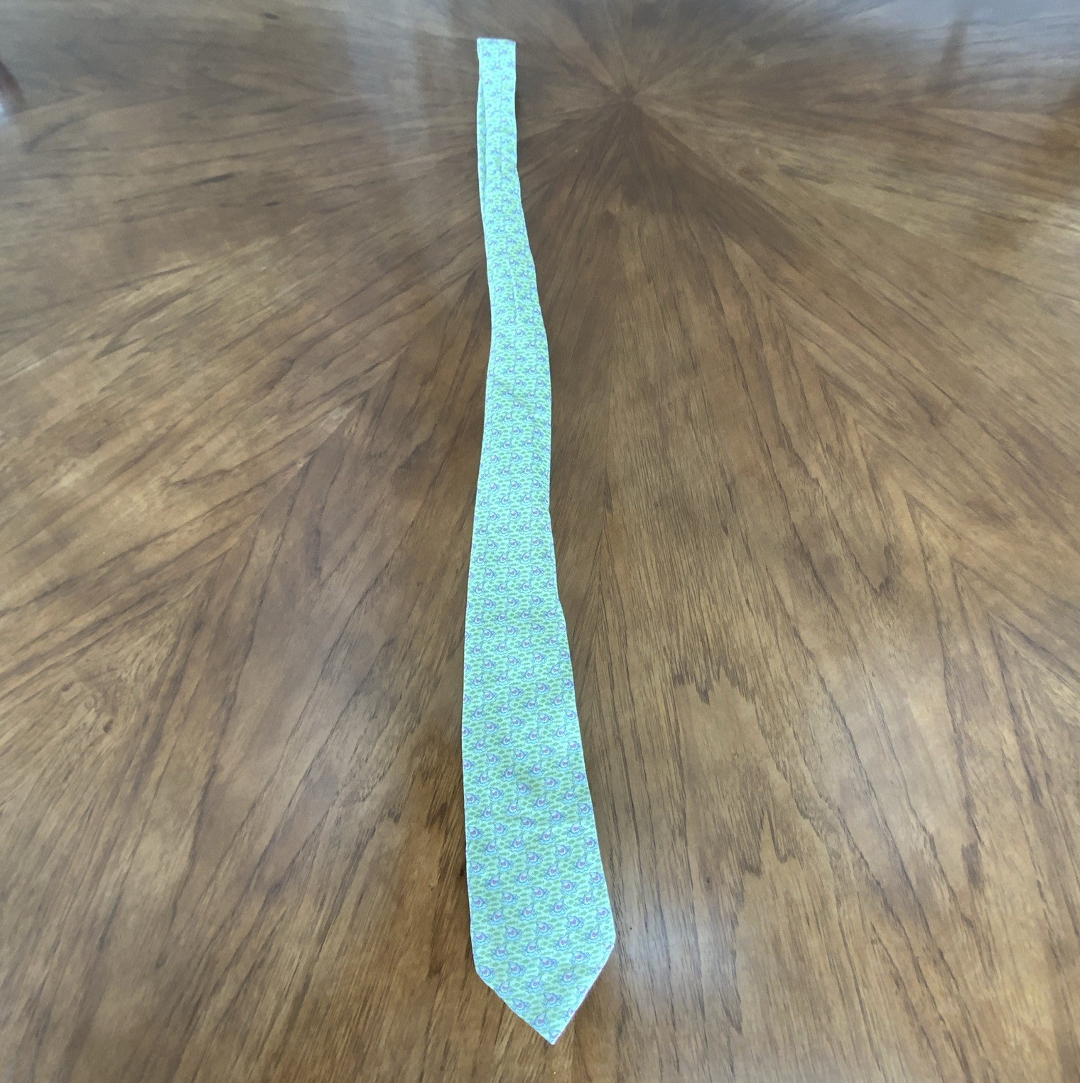 Vineyard Vines Men’s Green Pink Blue Silk Paisley Woven Pointed Tie, One Size