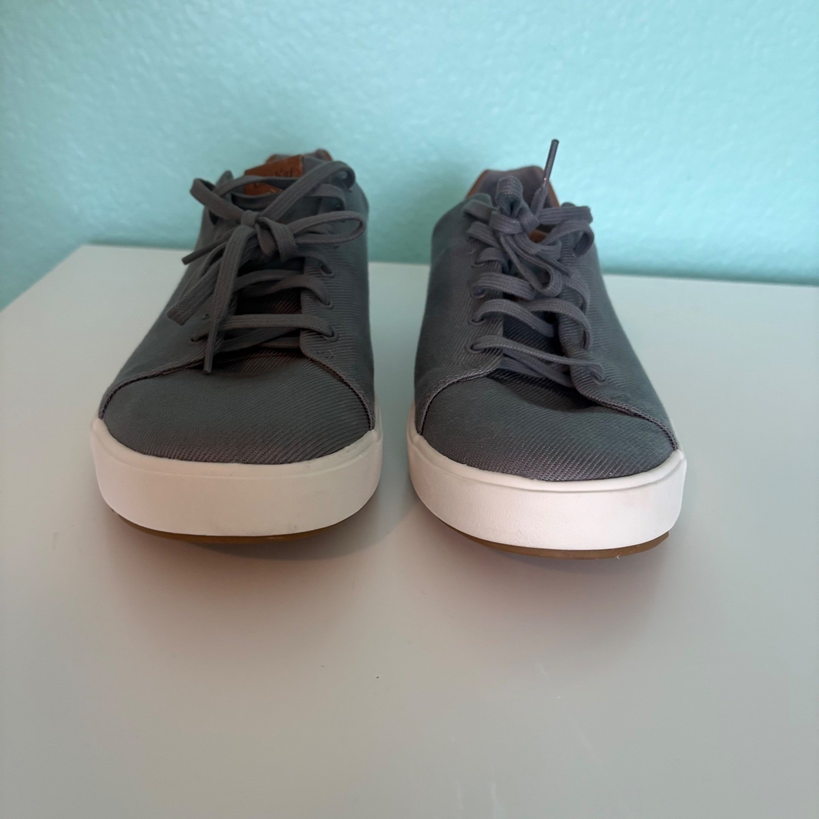 OluKai Lae’ahi Li Mens Size 10 Shoes Charcoal Gray Canvas Comfort Sneakers