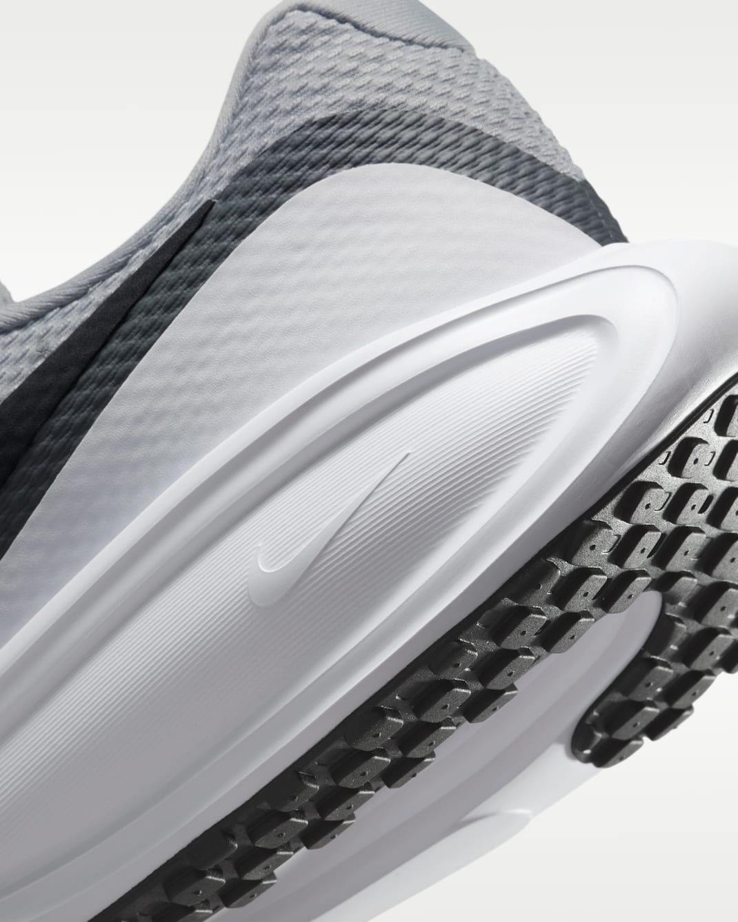 Nike Men’s Revolution 8 Light Smoke Grey HJ9198-004 Road Running Shoes