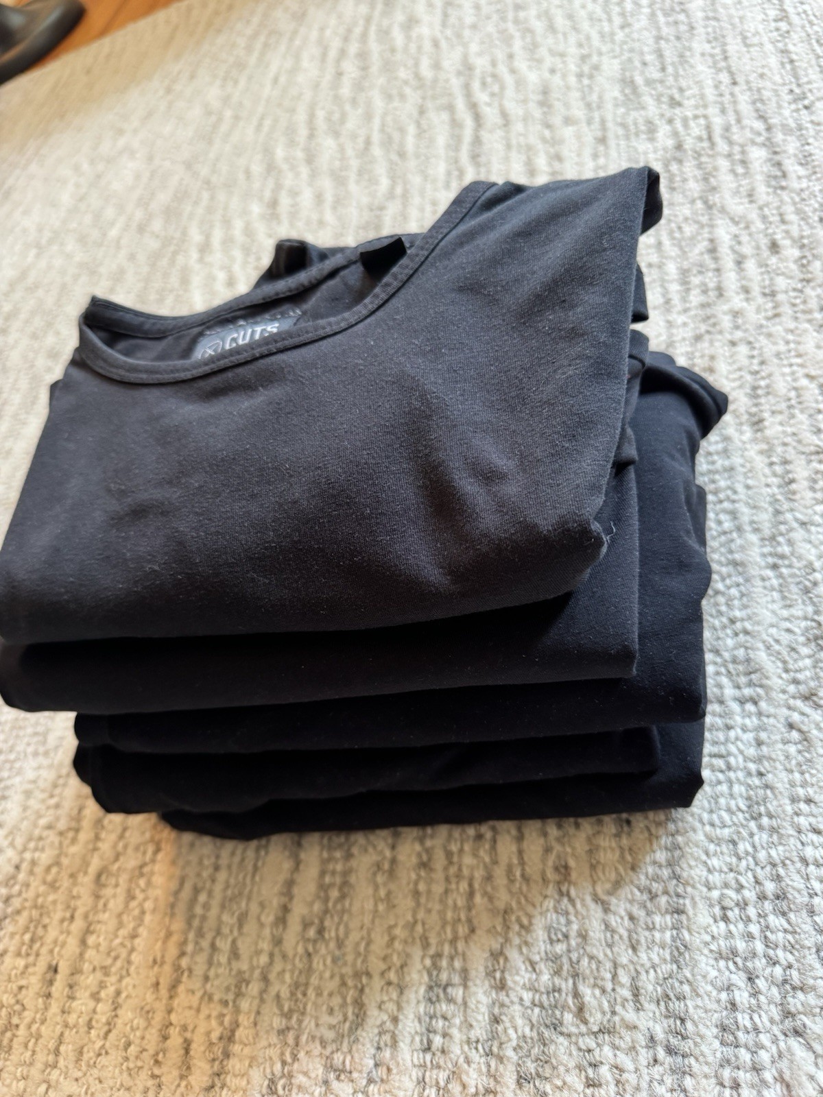 17 Pieces Huge Cuts / AO Men’s Small Bundle – Premium Basics Capsule Wardrobe