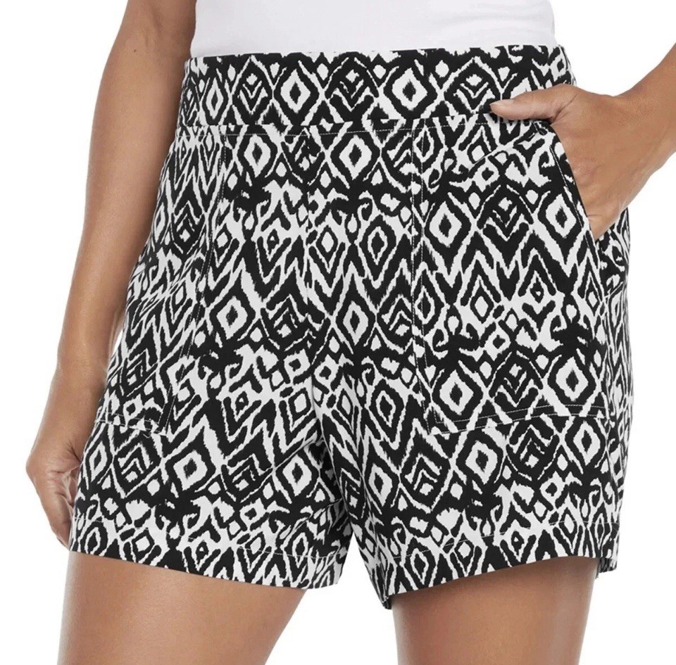 Wildfox Women’s Shorts, S, Black White Print, 5” Inseam, Elastic Waist, Pockets.