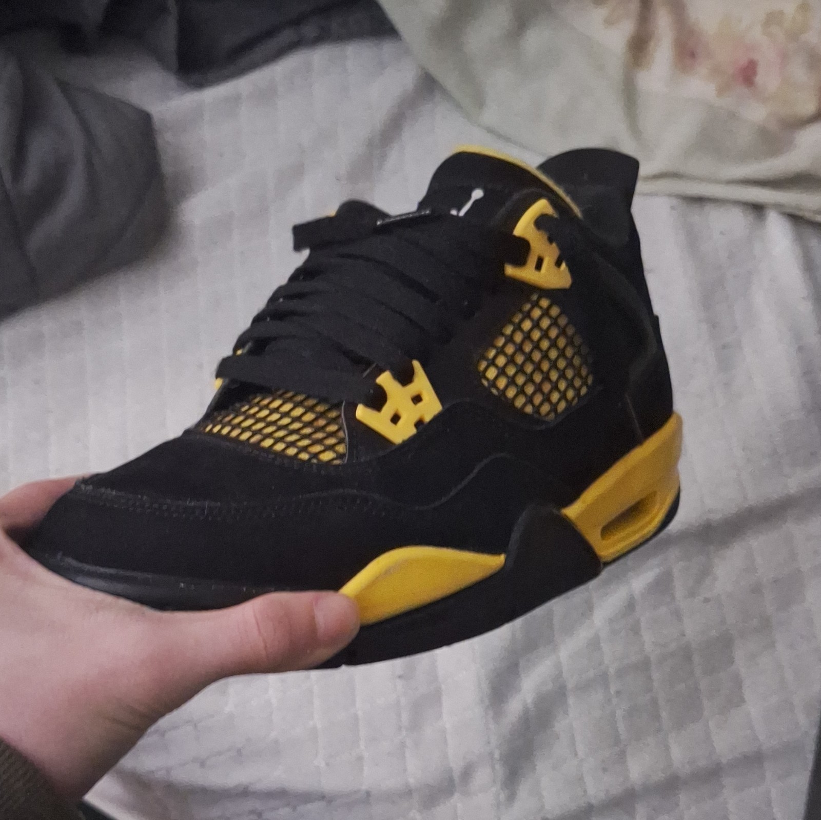 Jordan Air Jordan 4 Retro Thunder Black/Yellow Men’s Basketball Sneakers